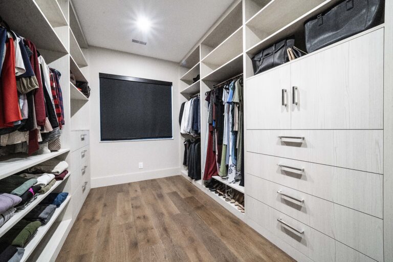 Picture 531 showing our quality millwork at client site.
