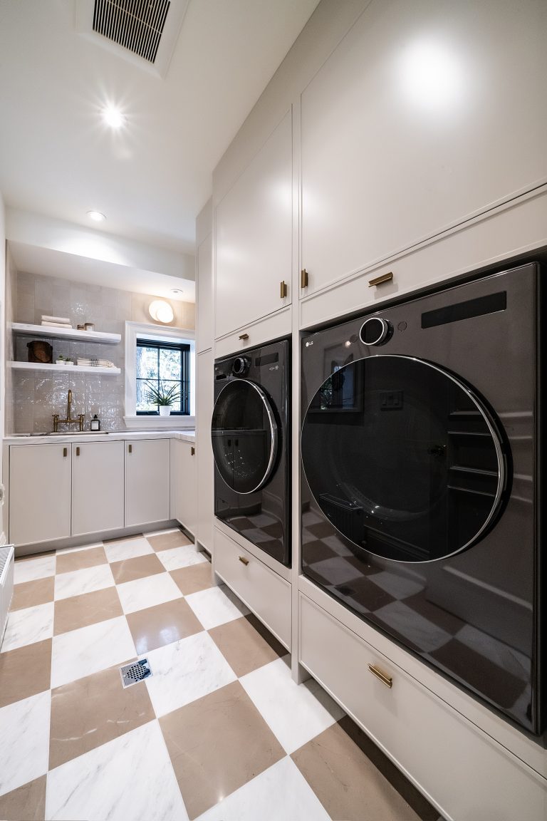 Picture 1621 showing our quality millwork at client site.