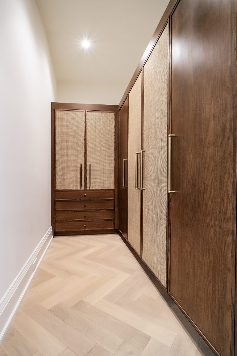 Picture 1506 showing our quality millwork at client site.