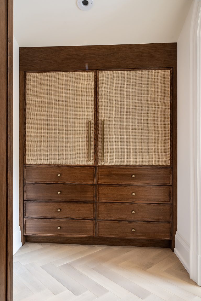 Picture 1509 showing our quality millwork at client site.