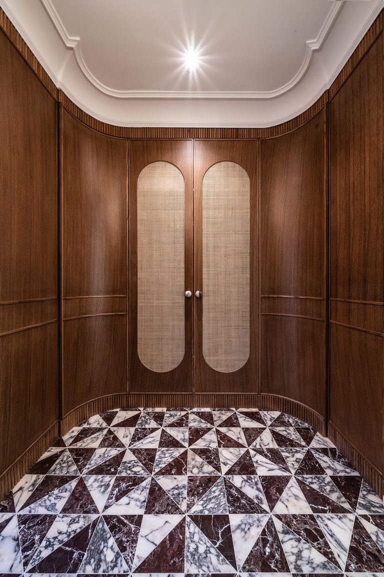 Picture 1618 showing our quality millwork at client site.