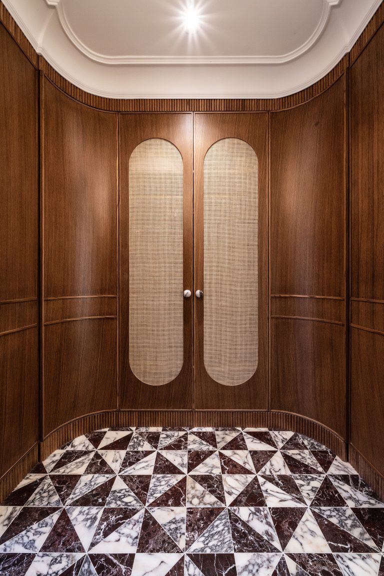 Picture 1619 showing our quality millwork at client site.