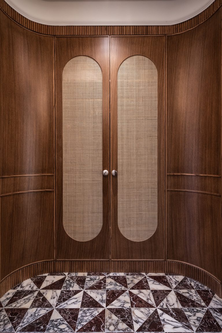 Picture 1620 showing our quality millwork at client site.