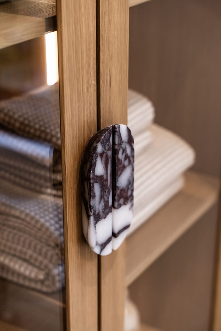 Picture 1478 showing our quality millwork at client site.