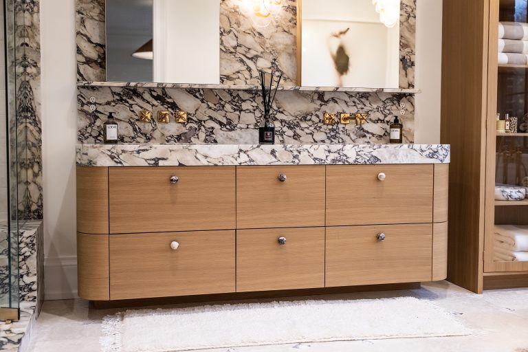 Picture 1492 showing our quality millwork at client site.